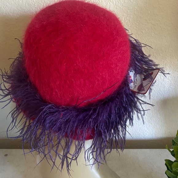 Angora Rabbit Hair Red Hat with Purple Ostrich Plume NWT Pop 